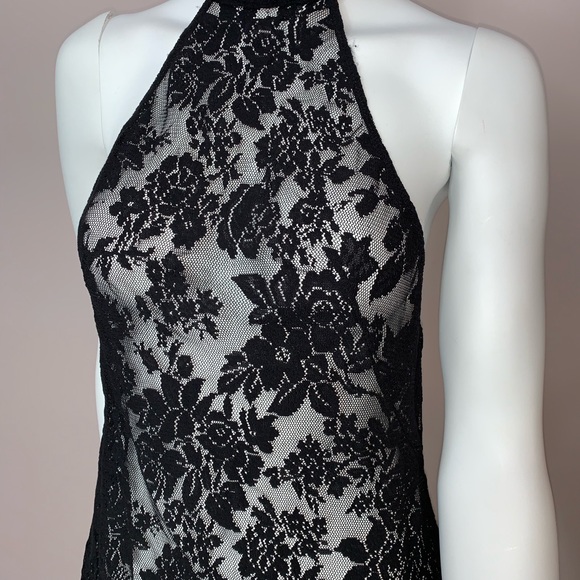 Leg Avenue see-through lace halter top shirt - Picture 2 of 4